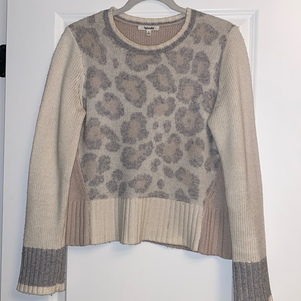 Splendid wool blend cream, tan and gray sweater cheetah /leopard animal print